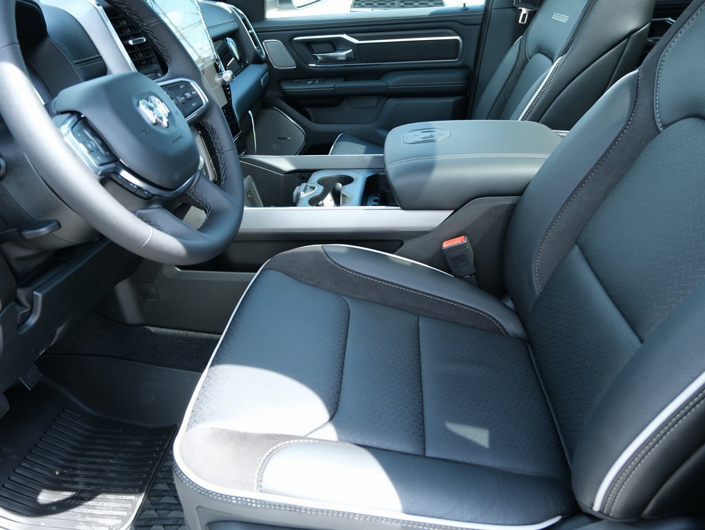 New 2026 RAM 1500 Laramie AWD/4WD image 5