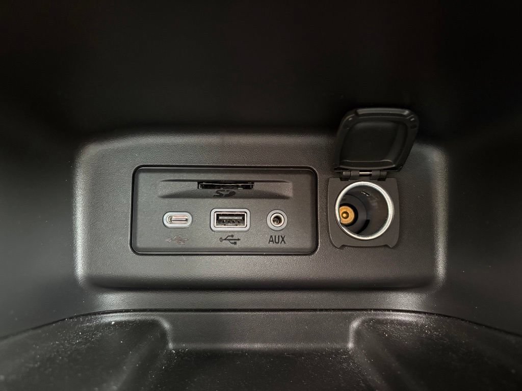 Used 2024 Chevrolet Equinox Premier FWD image 24