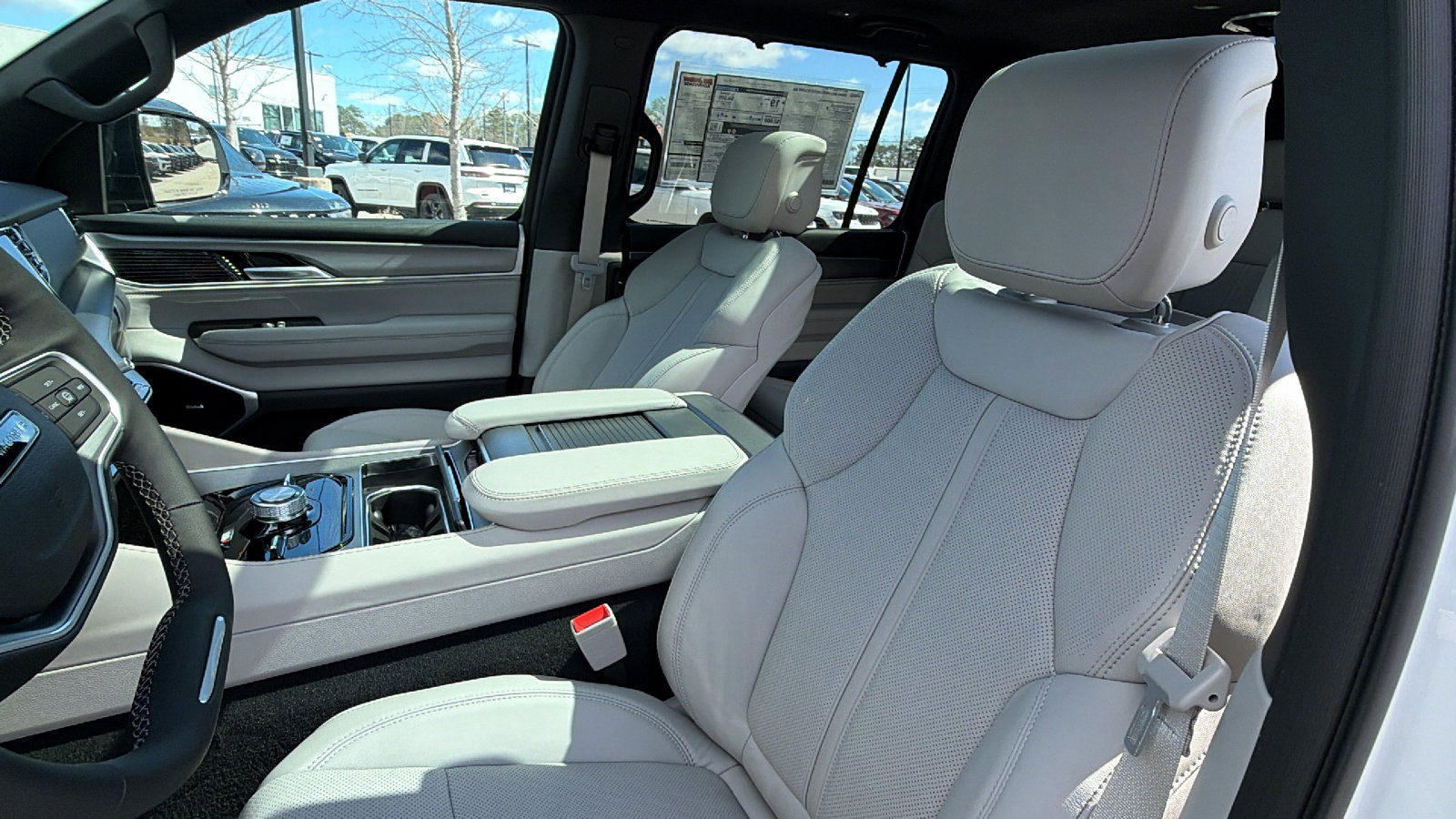 New 2026 Jeep Grand Wagoneer Limited AWD/4WD image 17