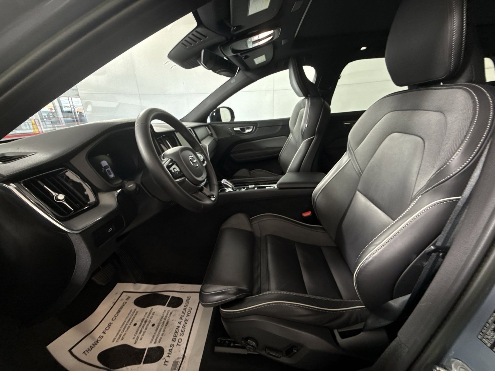 Used 2023 Volvo XC60 B5 Ultimate w/ Climate Package image 13