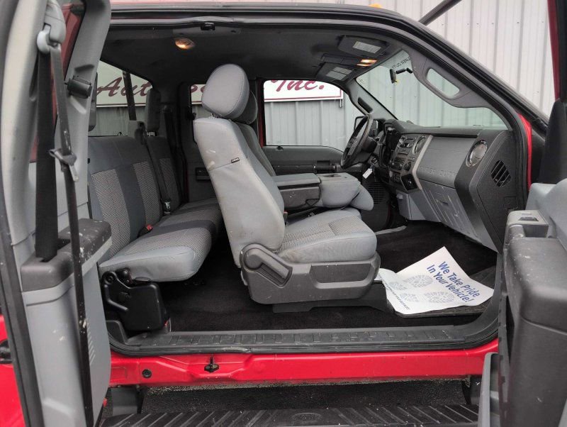 Used 2015 Ford F250 XLT w/ FX4 Off-Road Package AWD/4WD image 28