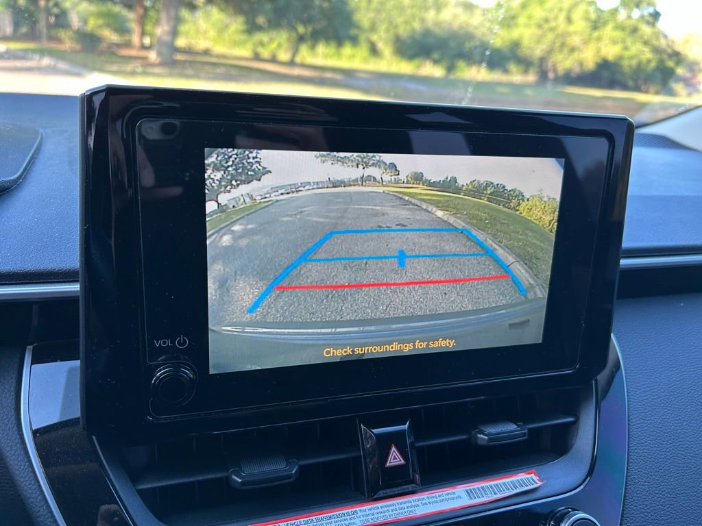 Used 2025 Toyota Corolla LE FWD image 24