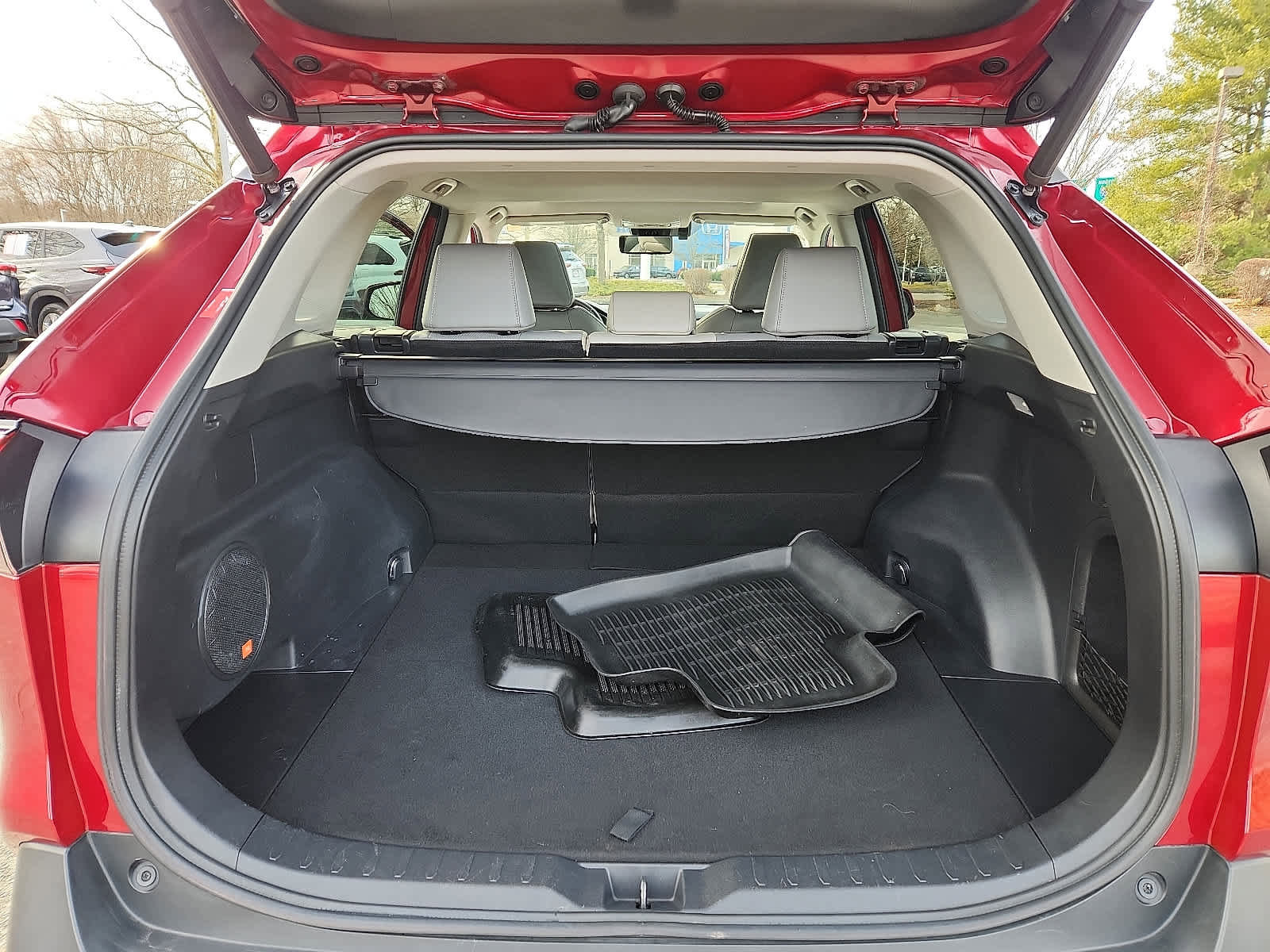 Used 2019 Toyota RAV4 Limited image 29