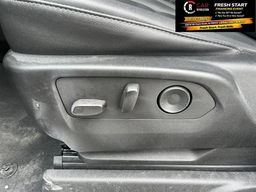 Used 2024 Chevrolet Tahoe LT image 37