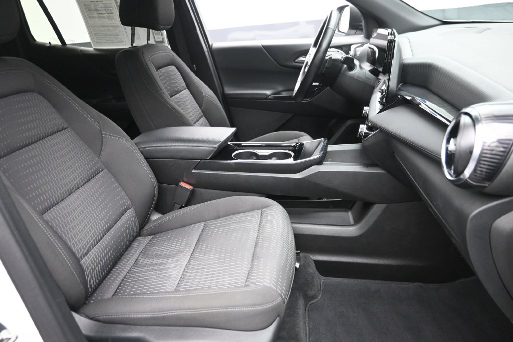 Used 2025 Chevrolet Equinox LT AWD/4WD image 10