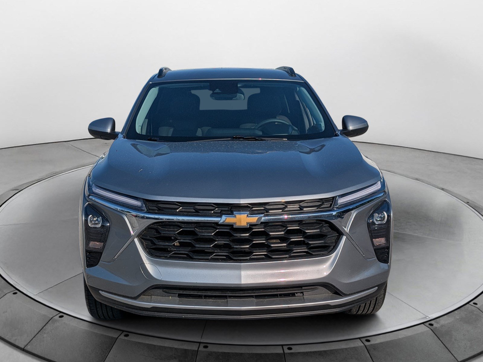 Used 2024 Chevrolet Trax LT FWD image 8