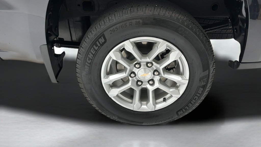 Used 2024 Chevrolet Silverado 1500 LT AWD/4WD image 10
