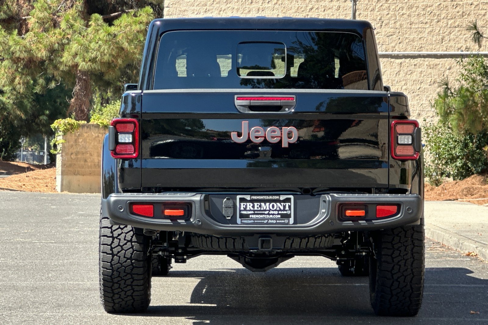 New 2026 Jeep Gladiator Mojave AWD/4WD image 4