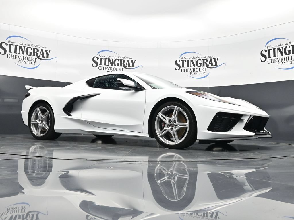 Used 2025 Chevrolet Corvette Stingray Premium Cpe w/ Z51 Performance Package RWD image 29