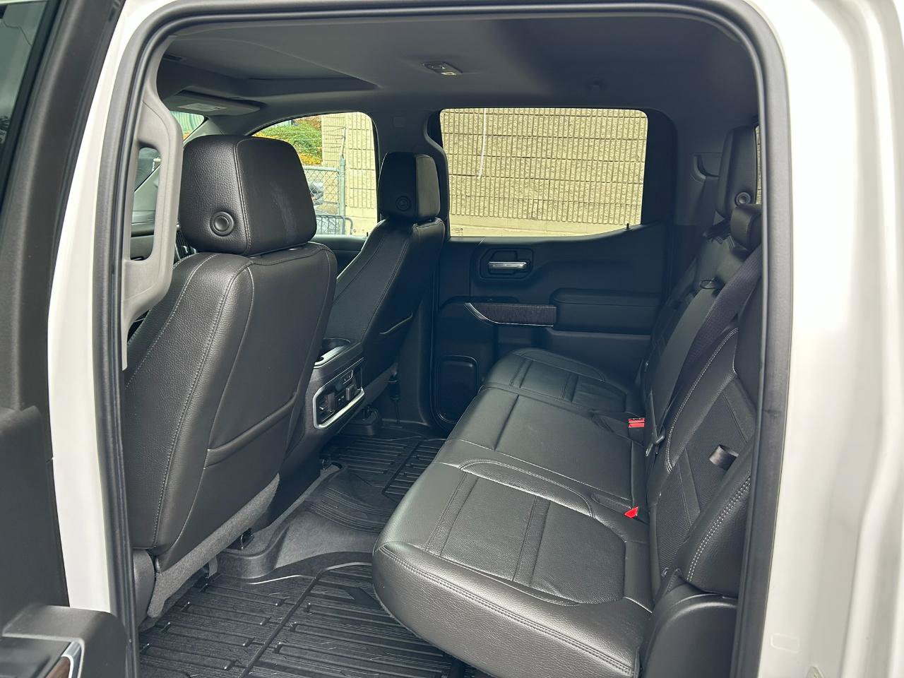 Used 2019 GMC Sierra 1500 Denali w/ Denali Ultimate Package AWD/4WD image 14