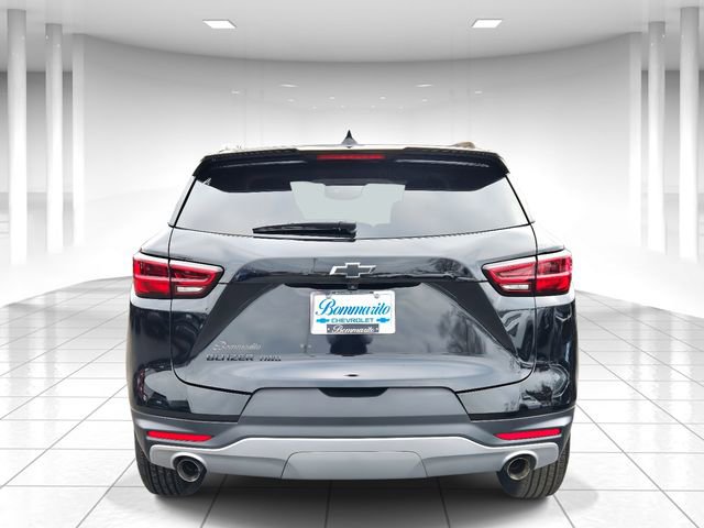 Used 2025 Chevrolet Blazer LT w/ Midnight/Sport Edition image 4