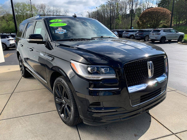 Certified 2024 Lincoln Navigator L Reserve image 9