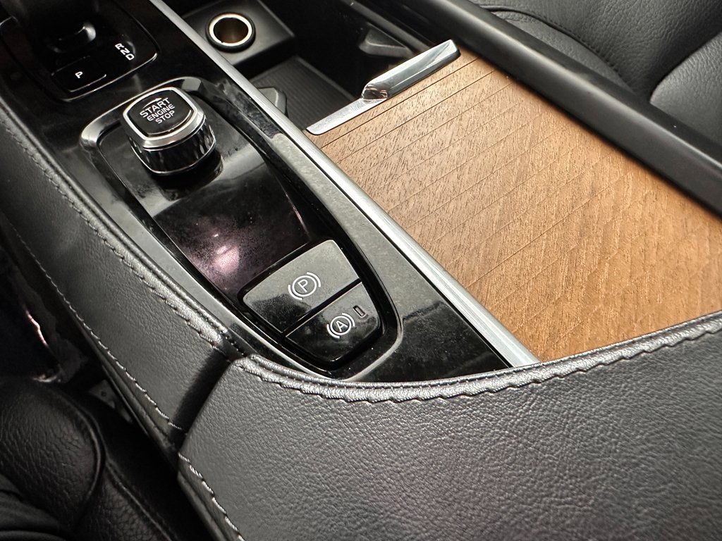 Used 2024 Volvo XC90 T8 Plus w/ Protection Package Premier image 53