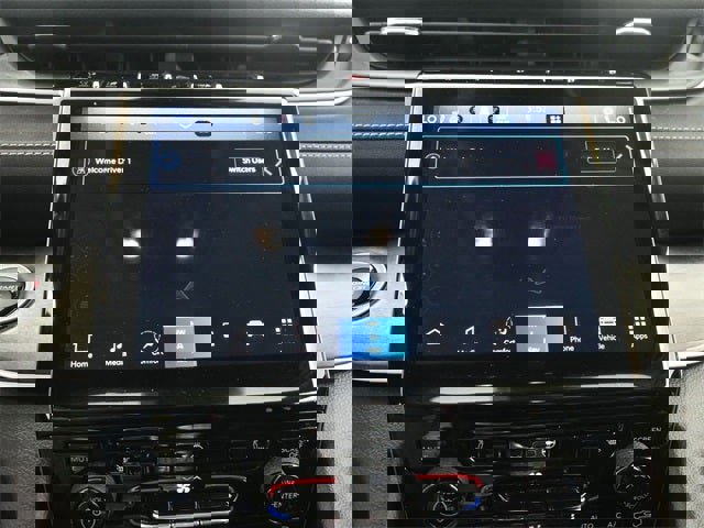 Used 2023 Jeep Grand Cherokee L Limited image 17