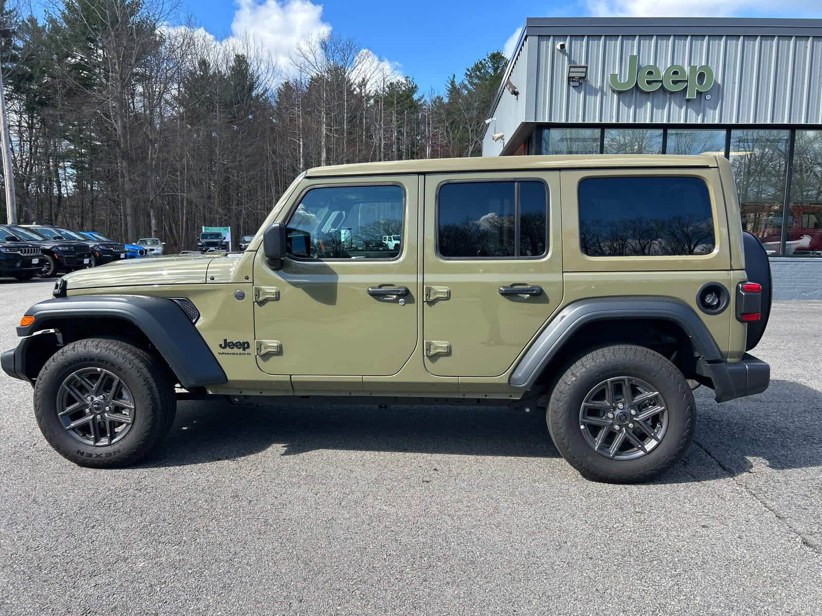 Used 2026 Jeep Wrangler Sport S image 7