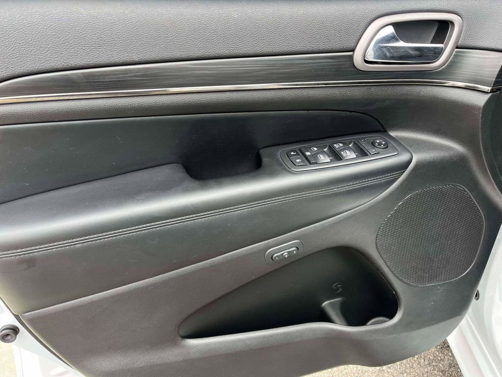 Used 2020 Jeep Grand Cherokee Limited X image 13