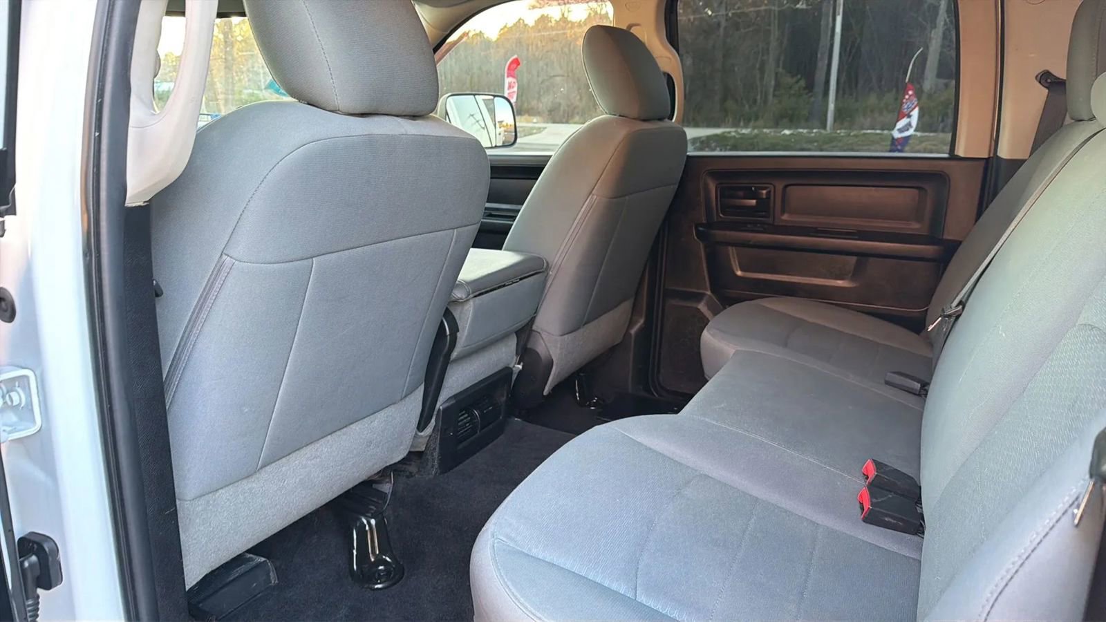 Used 2018 RAM 3500 Tradesman w/ Chrome Appearance Group image 14