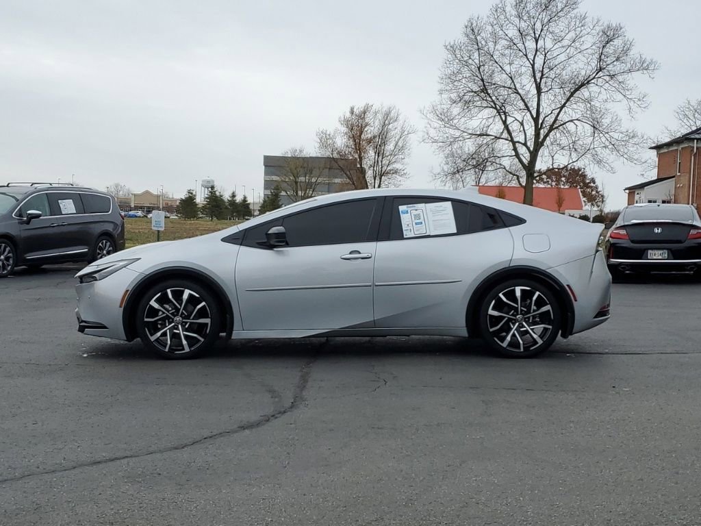 Used 2024 Toyota Prius Prime XSE image 4
