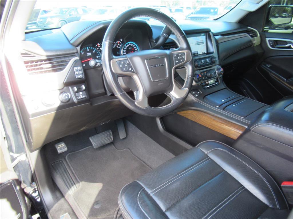 Used 2019 GMC Yukon XL Denali w/ Denali Ultimate Package image 18