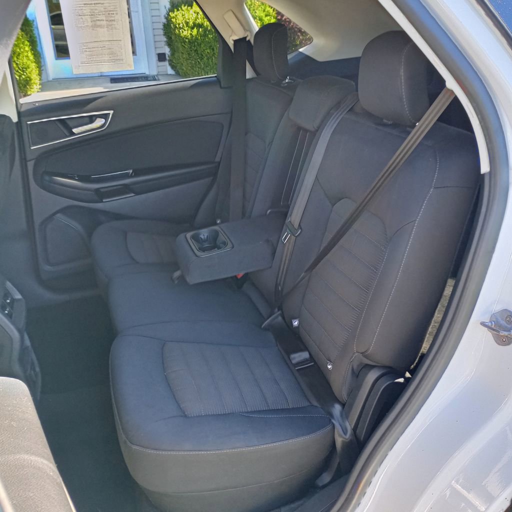 Used 2018 Ford Edge SEL image 16