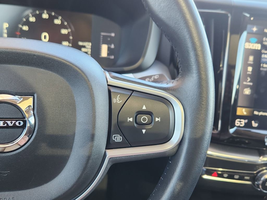 Used 2019 Volvo XC60 T6 Momentum w/ Advanced Package image 19