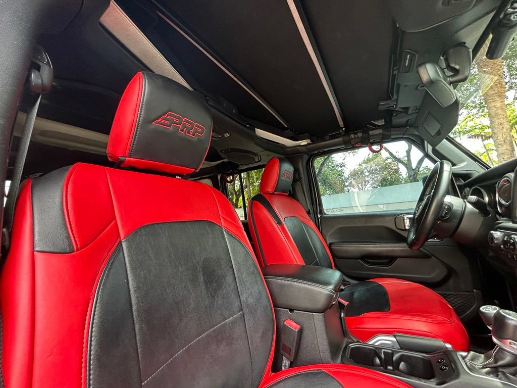 Used 2018 Jeep Wrangler Unlimited Sahara AWD/4WD image 36
