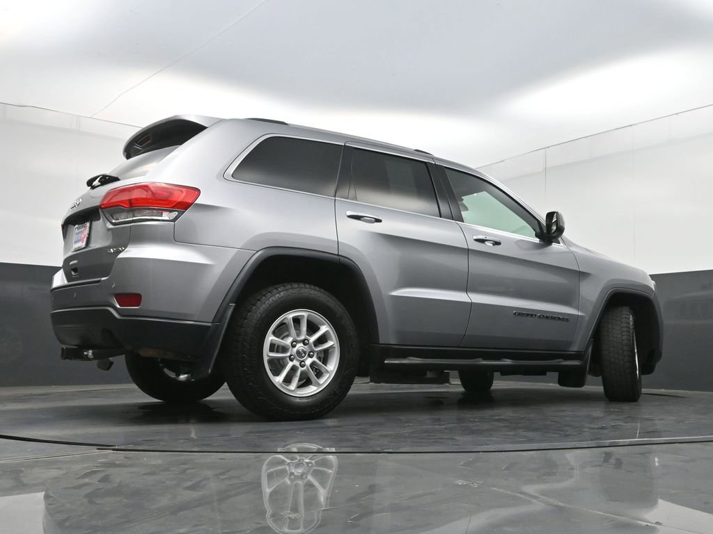 Used 2018 Jeep Grand Cherokee Laredo AWD/4WD image 26