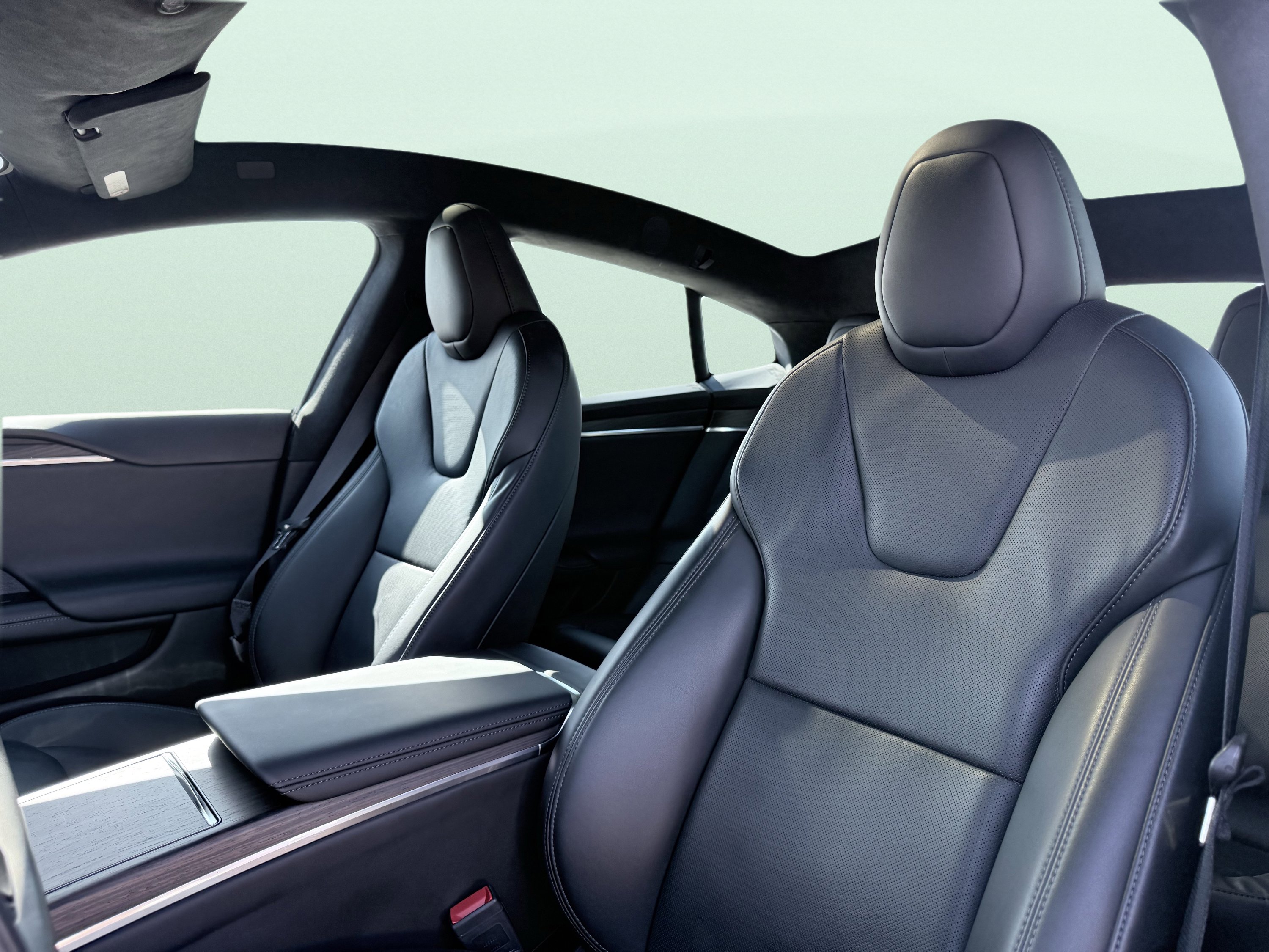 Used 2022 Tesla Model S image 27