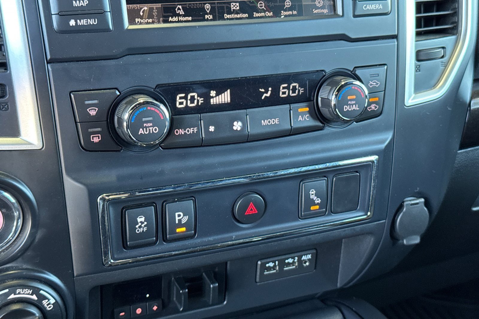 Used 2019 Nissan Titan SV w/ SV Convenience Package image 19