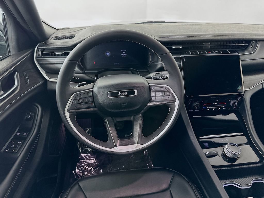 Certified 2025 Jeep Grand Cherokee Limited w/ MOPAR Finishing Package image 33