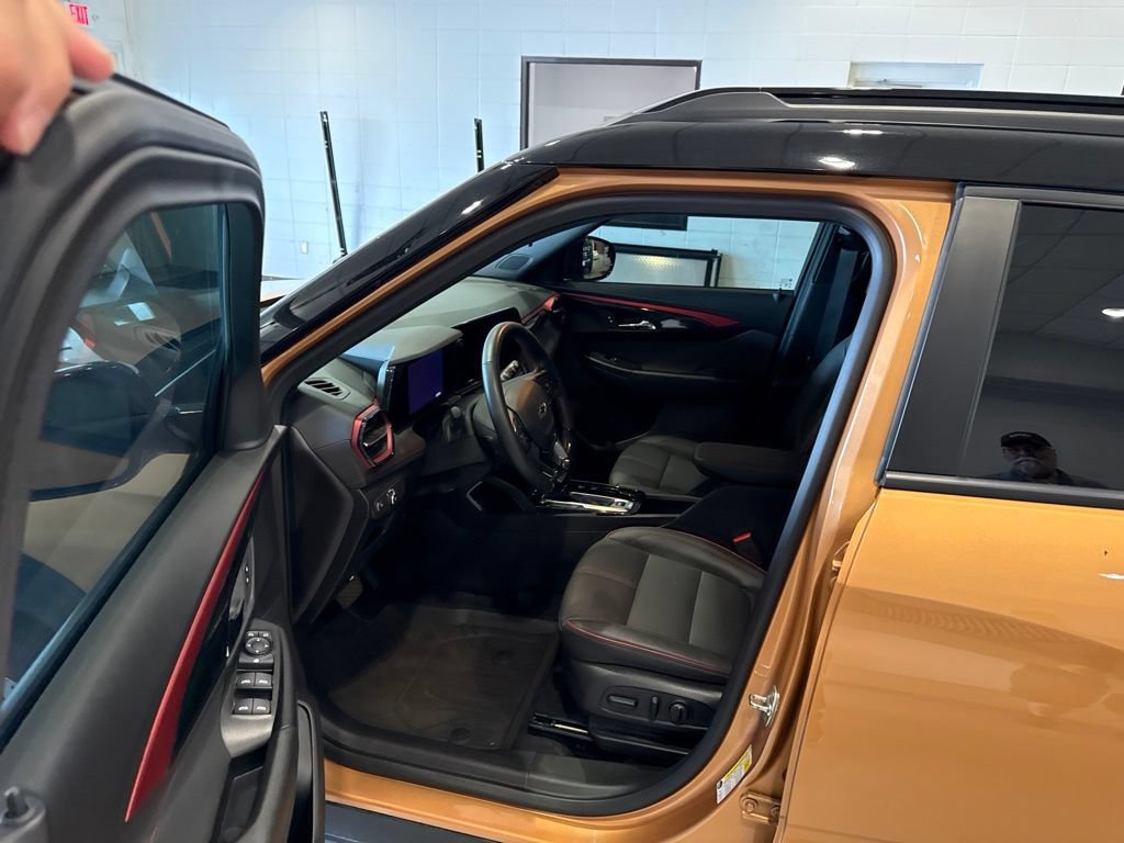 Used 2024 Chevrolet TrailBlazer RS w/ Driver Confidence Package AWD/4WD image 21
