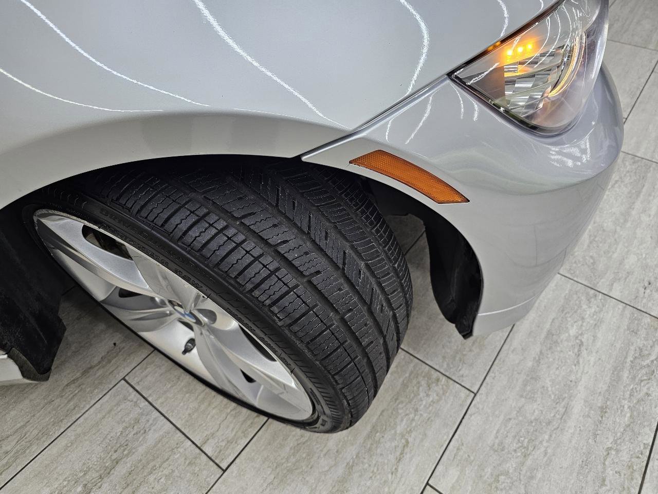 Used 2011 BMW 335i Sedan image 40