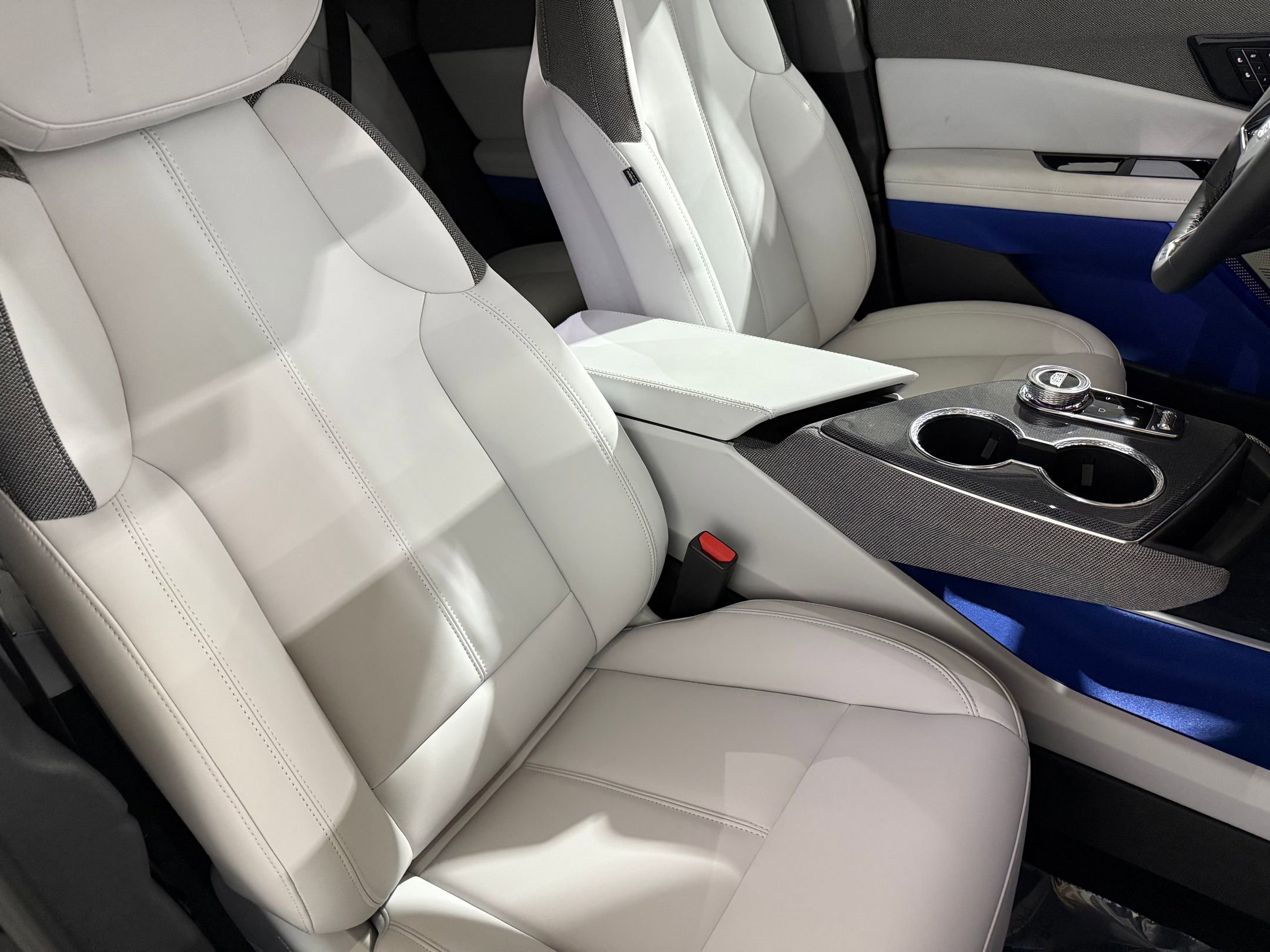 New 2026 Cadillac Optiq Sport 1 image 51