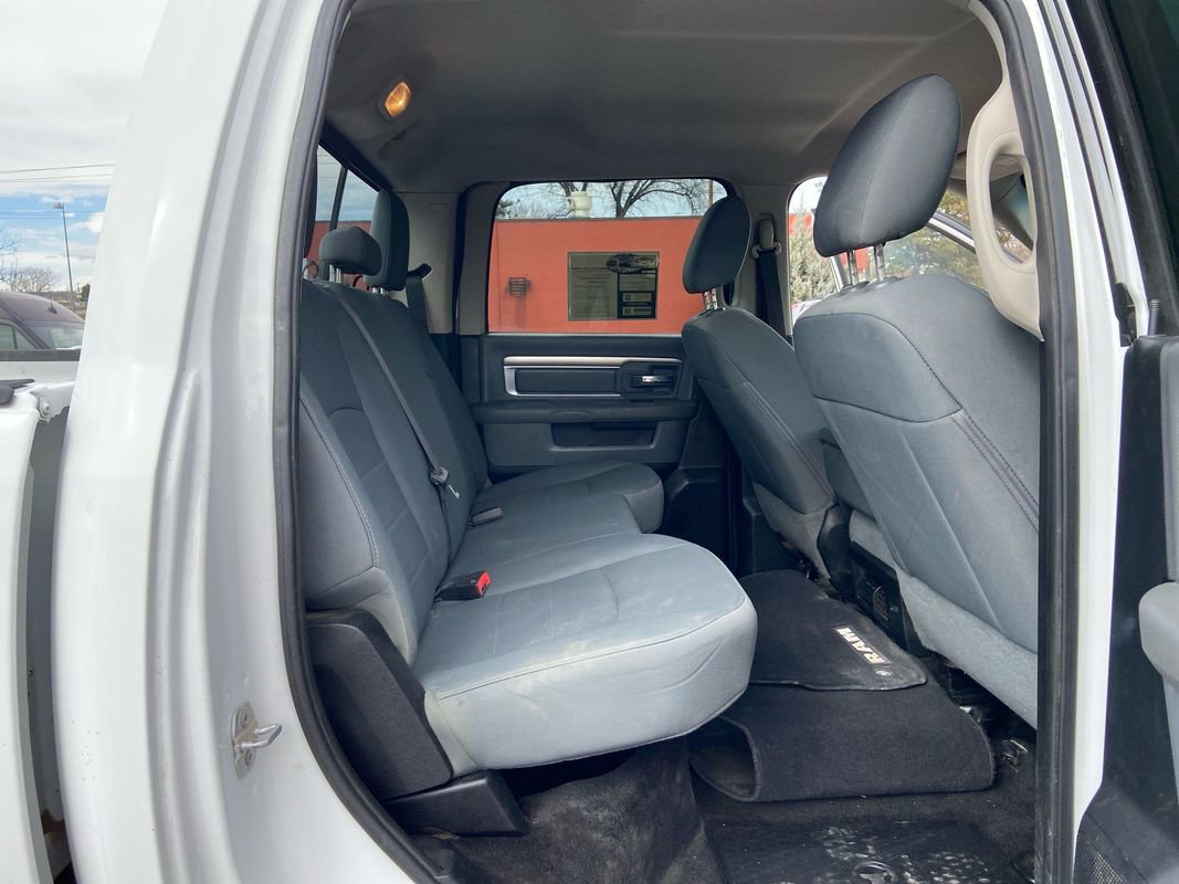 Used 2015 RAM 3500 SLT w/ Cold Weather Group image 31