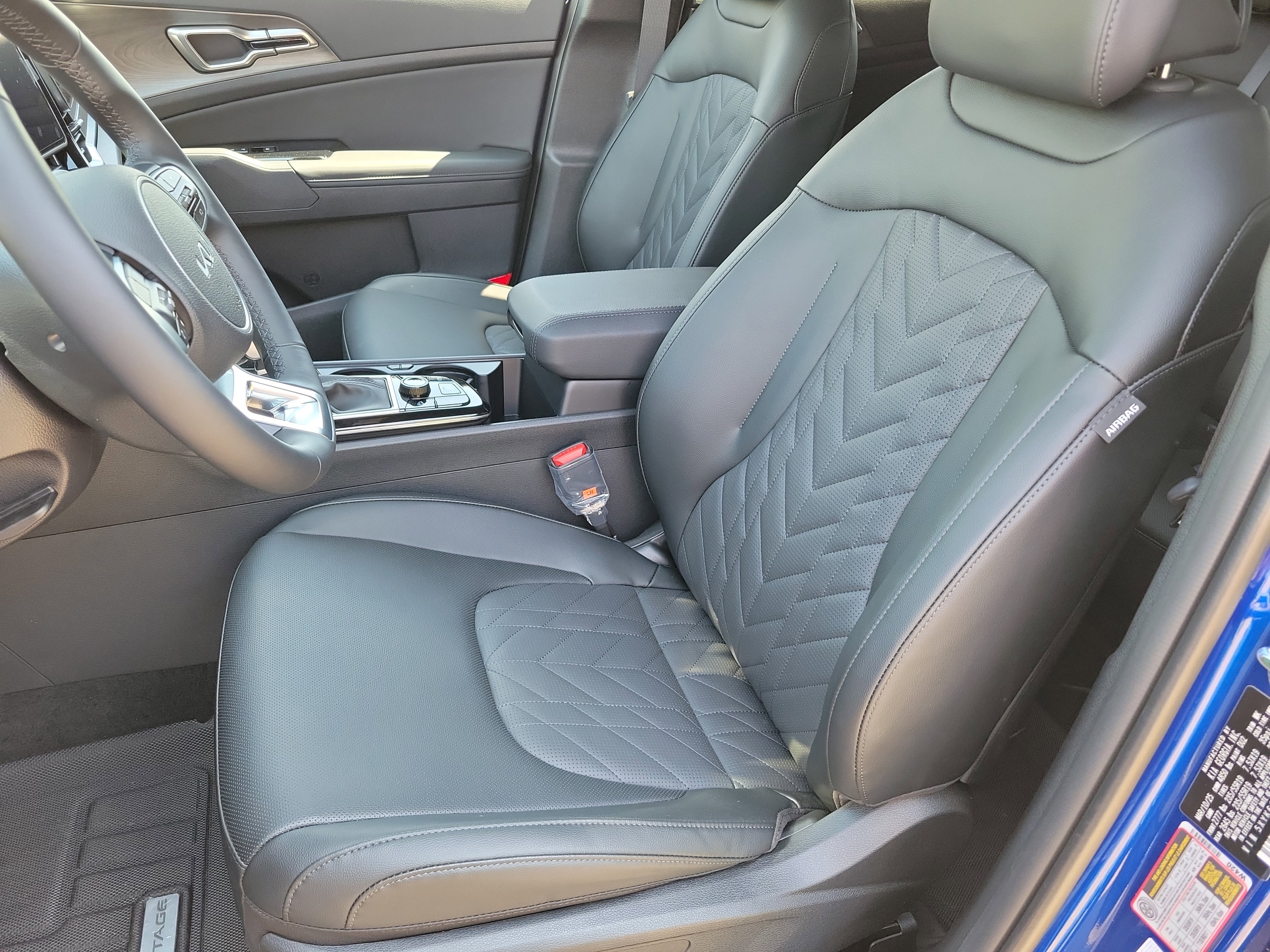 Used 2025 Kia Sportage X-Line w/ Premium Package image 4