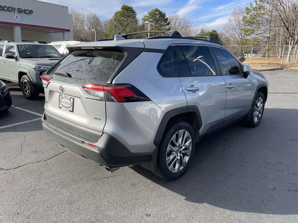 Used 2023 Toyota RAV4 XLE Premium image 10