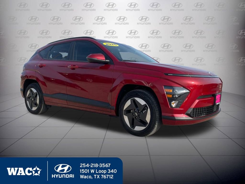 Used 2025 Hyundai Kona SEL image 2