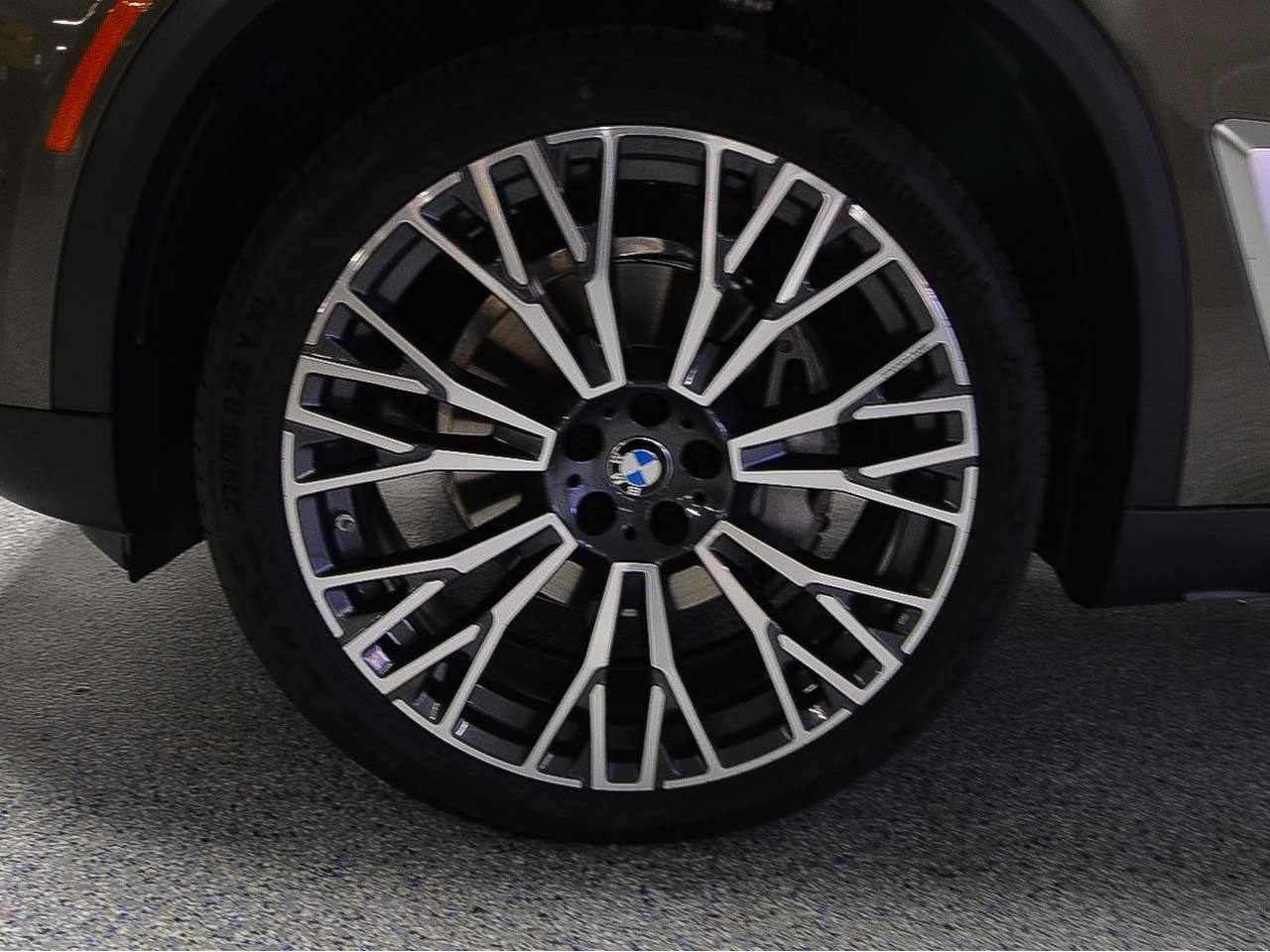 Used 2026 BMW X5 sDrive40i image 5