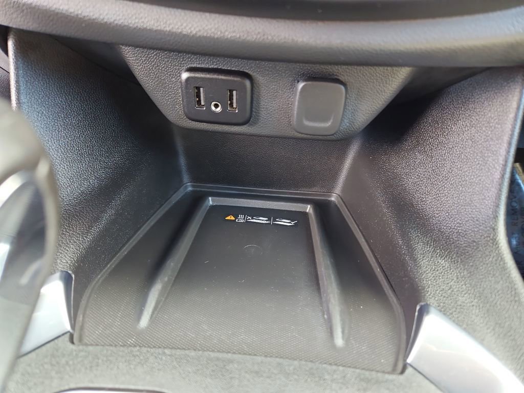 Used 2022 Chevrolet Traverse LT image 21