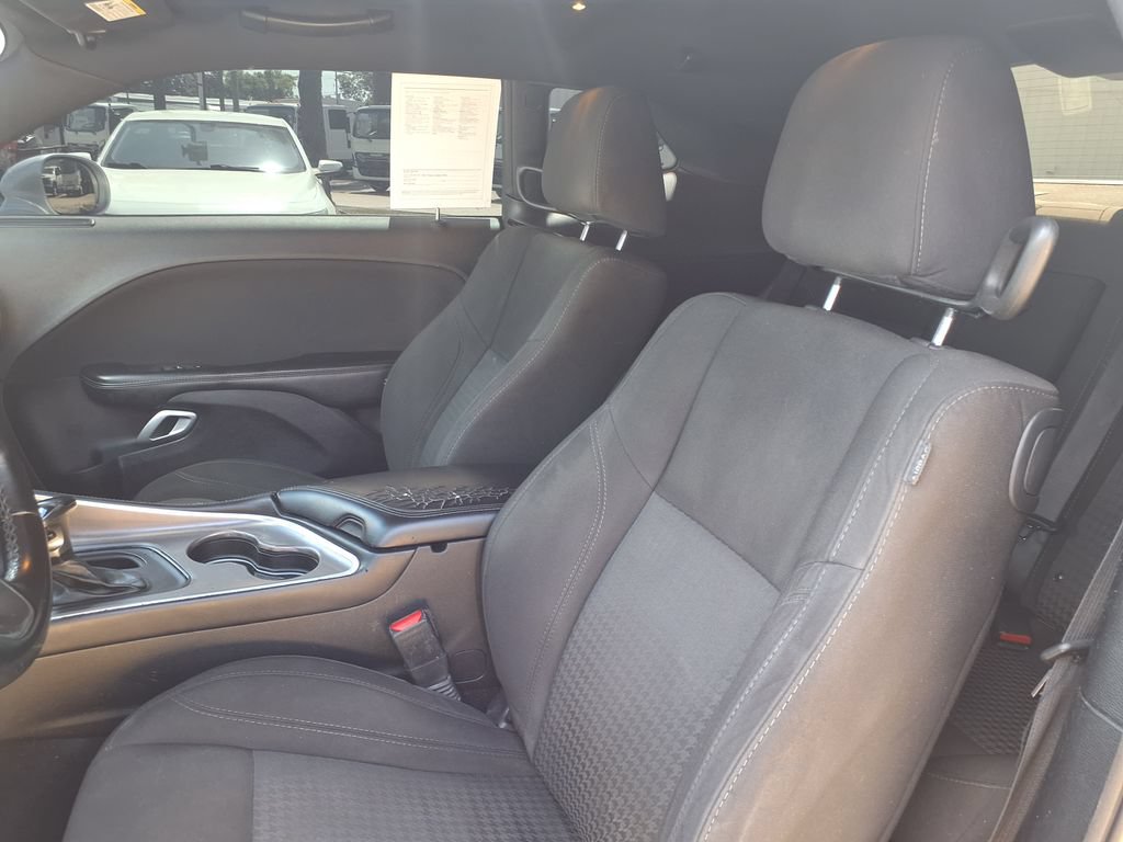 Used 2021 Dodge Challenger SXT RWD image 15