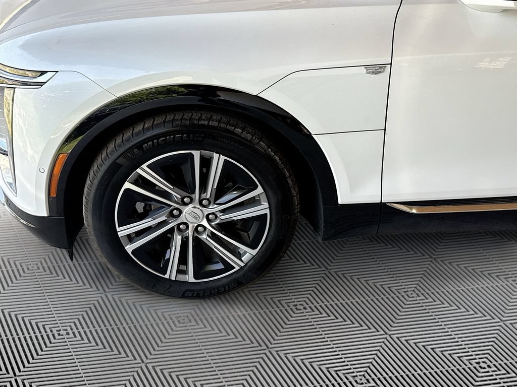 Used 2024 Cadillac Lyriq Luxury RWD image 35