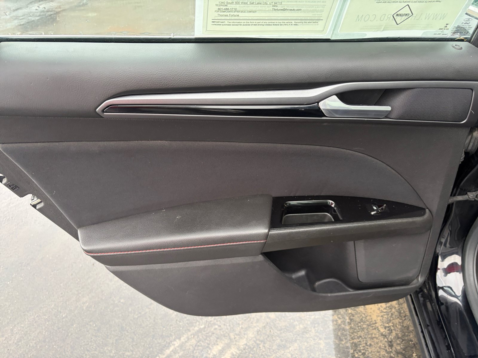 Used 2016 Ford Fusion SE AWD/4WD image 25