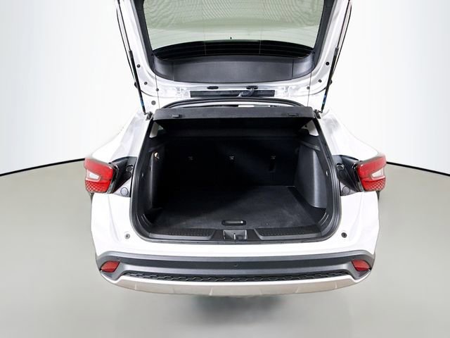 Used 2025 Chevrolet Trax LT w/ Driver Confidence Package image 25