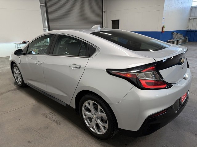 Used 2018 Chevrolet Volt Premier w/ Driver Confidence Package image 5