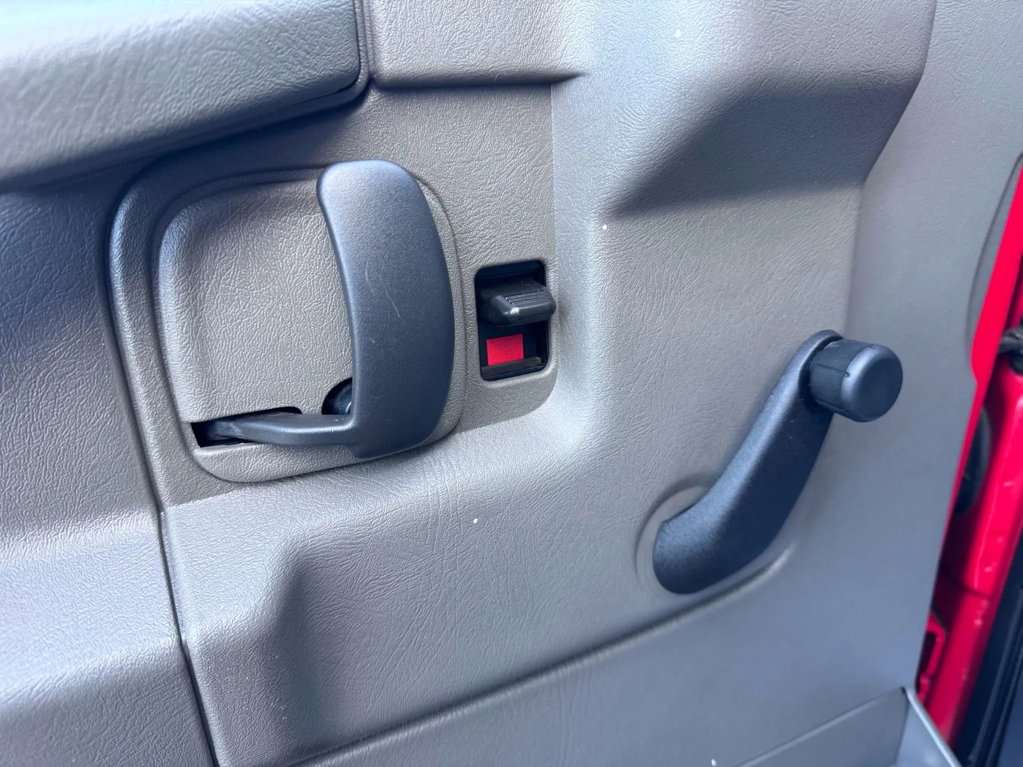 Used 2015 GMC Savana 3500 image 20