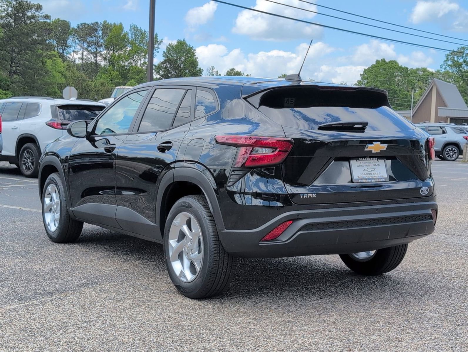 New 2026 Chevrolet Trax LS w/ LS Convenience Package FWD image 3