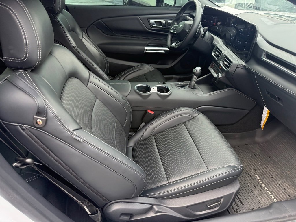 Used 2025 Ford Mustang GT Premium image 11