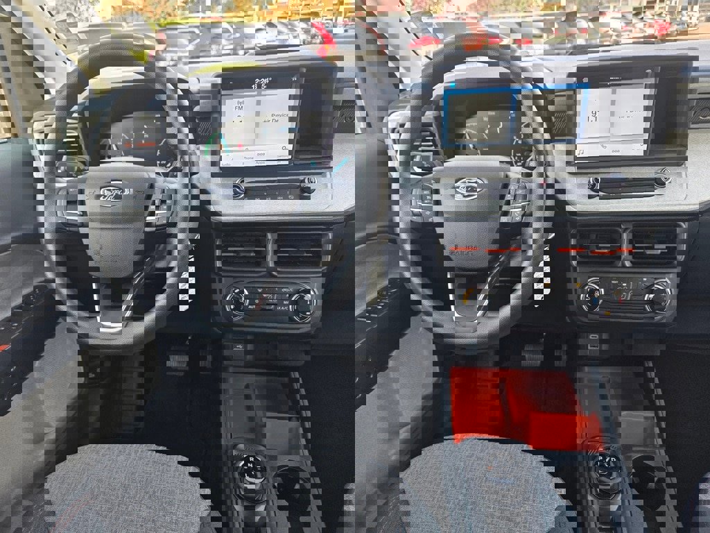 Used 2024 Ford Maverick XLT image 11