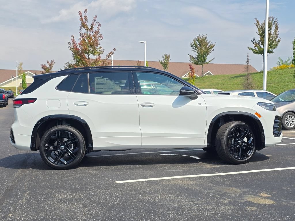New 2026 Volkswagen Tiguan SE R-Line AWD/4WD image 13