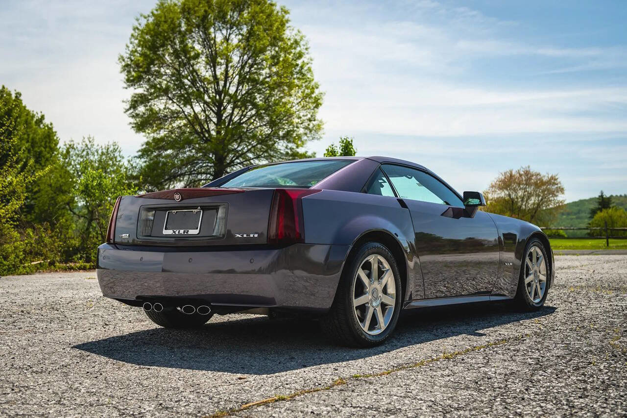 Used 2004 Cadillac XLR image 10